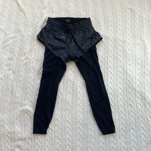 Athleta Women’s petite Rainer 2 in 1 Tight Leggings